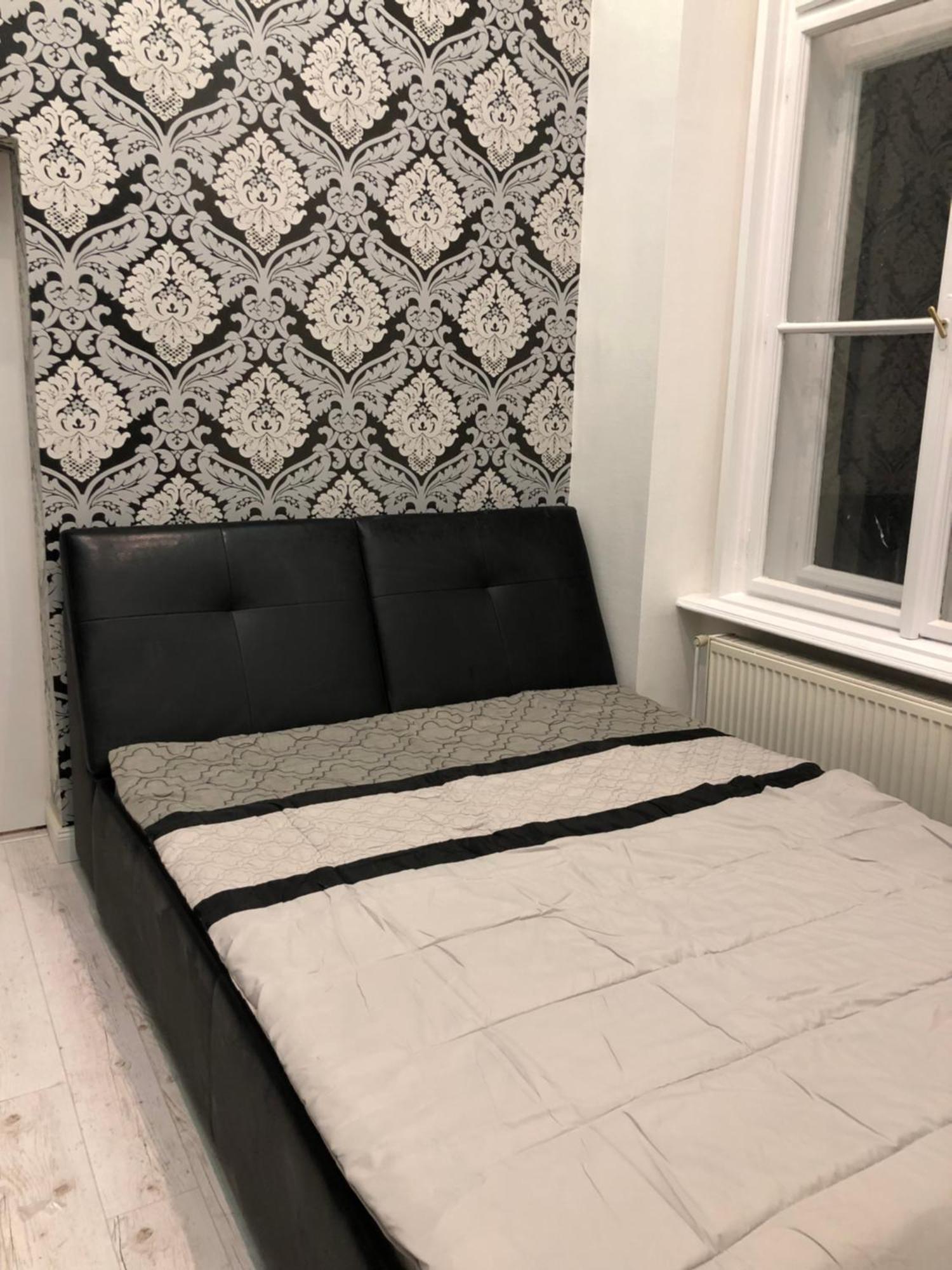 Apartment Fashion Street Executive *